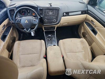 Zdjęcie 8 z 14 samochodu: 2018 MITSUBISHI OUTLANDER SE VIN:JA4AZ3A34JZ016018 - miniatura