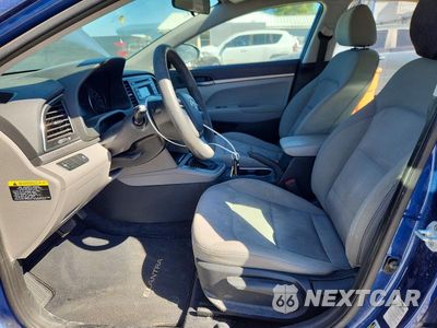 Zdjęcie 7 z 12 samochodu: 2017 HYUNDAI ELANTRA SE VIN:5NPD74LF1HH101292 - miniatura