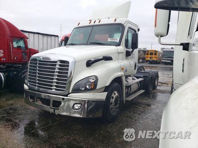 2018 FREIGHTLINER CASCADIA 125 SEMI TRUCK 3AKJGEFG8JSJW4725 - główne zdjęcie licytacji z USA - miniatura