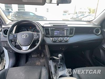 Zdjęcie 9 z 10 samochodu: 2017 TOYOTA RAV4 LE VIN:JTMBFREV7HJ700751 - miniatura