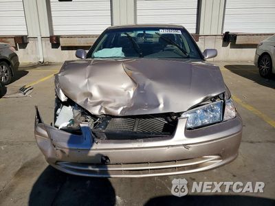 Piąte zdjęcie samochodu w środku: 2000 TOYOTA CAMRY LE VIN:JT2BG22KXY0525294 - miniatura
