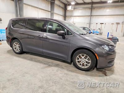 Czwarte zdjęcie samochodu z boku: 2017 CHRYSLER PACIFICA TOURING VIN:2C4RC1DG7HR805099 - miniatura