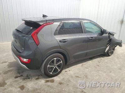 Trzecie zdjęcie samochodu z tyłu: 2026 KIA NIRO LX VIN:KNDCP3LE7T5335703 - miniatura