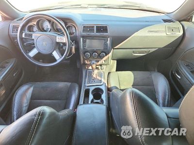 Zdjęcie 8 z 12 samochodu: 2009 DODGE CHALLENGER SRT-8 VIN:2B3LJ74W79H606875 - miniatura