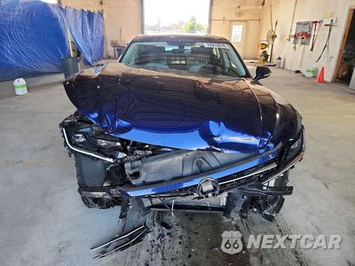 Piąte zdjęcie samochodu w środku: 2019 VOLKSWAGEN ARTEON SE VIN:WVWBR7AN8KE008922 - miniatura