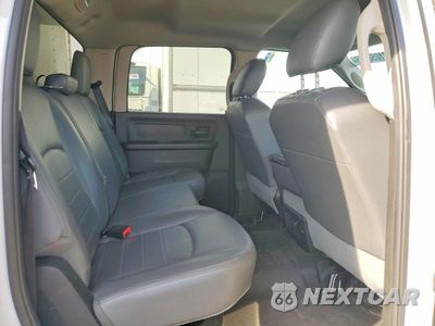 Zdjęcie 11 z 13 samochodu: 2018 RAM 5500 BOX TRUCK VIN:3C7WRNFL8JG329950 - miniatura