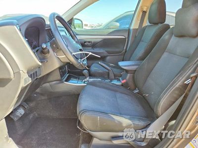 Zdjęcie 7 z 13 samochodu: 2017 MITSUBISHI OUTLANDER ES VIN:JA4AD2A38HZ041927 - miniatura