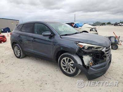 Czwarte zdjęcie samochodu z boku: 2018 HYUNDAI TUCSON SE VIN:KM8J23A48JU836078 - miniatura