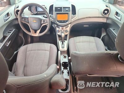 Zdjęcie 8 z 12 samochodu: 2014 CHEVROLET SONIC LT VIN:1G1JC6SH0E4156629 - miniatura
