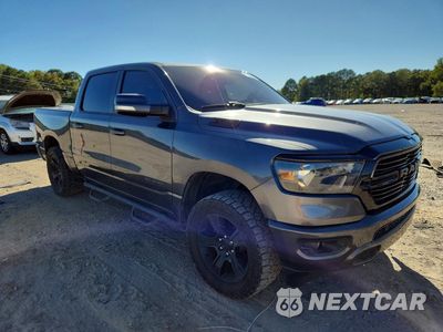 Czwarte zdjęcie samochodu z boku: 2020 RAM 1500 BIG HORN/LONE STAR VIN:1C6SRFFT9LN397077 - miniatura