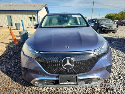 Piąte zdjęcie samochodu w środku: 2023 MERCEDES-BENZ EQE SUV 350 4MATIC VIN:4JGGM1CB2PA004640 - miniatura