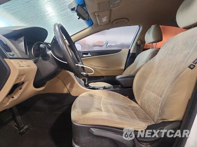 Zdjęcie 7 z 13 samochodu: 2012 HYUNDAI SONATA GLS VIN:5NPEB4AC6CH325615 - miniatura