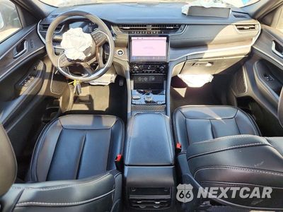 Zdjęcie 8 z 13 samochodu: 2025 JEEP GRAND CHEROKEE 4XE VIN:1C4RJYB68S8700776 - miniatura