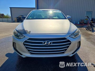 Piąte zdjęcie samochodu w środku: 2018 HYUNDAI ELANTRA VALUE EDITION VIN:5NPD84LF4JH248919 - miniatura