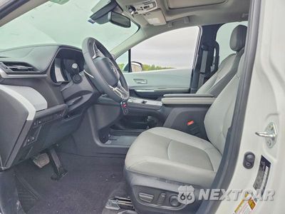 Zdjęcie 7 z 13 samochodu: 2025 TOYOTA SIENNA XLE 8-PASSENGER VIN:5TDYRKEC2SS243011 - miniatura