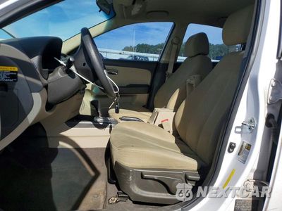 Zdjęcie 7 z 13 samochodu: 2010 HYUNDAI ELANTRA GLS VIN:KMHDU4AD9AU956596 - miniatura