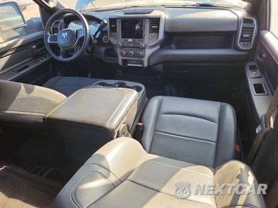 Zdjęcie 8 z 14 samochodu: 2023 RAM 3500 VIN:3C7WRSCL6PG533464 - miniatura
