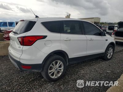 Trzecie zdjęcie samochodu z tyłu: 2019 FORD ESCAPE SE VIN:1FMCU9GD0KUA65453 - miniatura