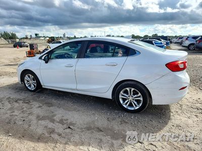 Drugie zdjęcie samochodu z przodu: 2019 CHEVROLET CRUZE LT VIN:1G1BE5SM7K7118637 - miniatura