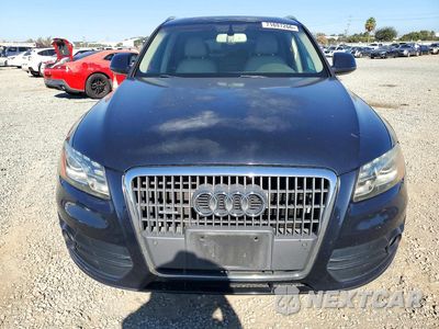 Piąte zdjęcie samochodu w środku: 2012 AUDI Q5 PREMIUM PLUS VIN:WA1LFAFP9CA076251 - miniatura