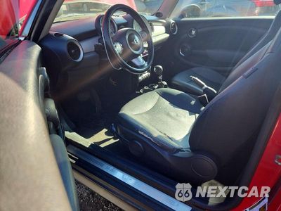 Zdjęcie 8 z 12 samochodu: 2010 MINI COOPER VIN:WMWMF3C56ATZ63734 - miniatura