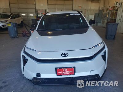 Piąte zdjęcie samochodu w środku: 2026 TOYOTA BZ XLE VIN:JTMBDAFB0TA013891 - miniatura