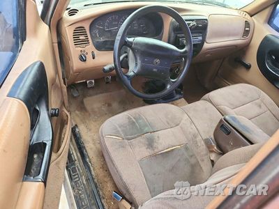 Zdjęcie 8 z 12 samochodu: 1996 MAZDA B2300 VIN:4F4CR12A8TTM43988 - miniatura