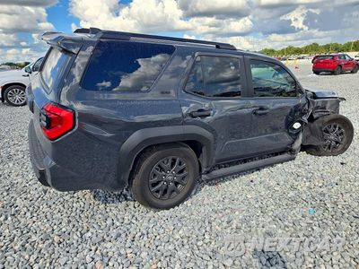 Trzecie zdjęcie samochodu z tyłu: 2025 TOYOTA 4RUNNER SR5 VIN:JTEVA5BR4S5060392 - miniatura