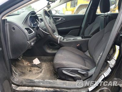 Zdjęcie 7 z 12 samochodu: 2015 CHRYSLER 200 LIMITED VIN:1C3CCCAB2FN572032 - miniatura