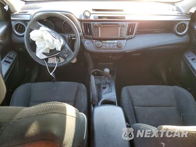 Zdjęcie 8 z 12 samochodu: 2018 TOYOTA RAV4 HYBRID LE VIN:JTMRJREV0JD235571 - miniatura