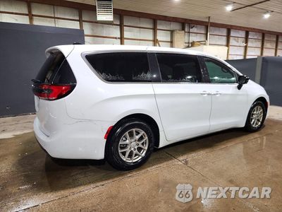 Trzecie zdjęcie samochodu z tyłu: 2026 CHRYSLER PACIFICA SELECT VIN:2C4RC1BG2TR281873 - miniatura