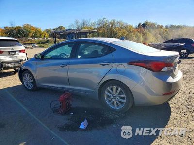 Czwarte zdjęcie samochodu z boku: 2015 HYUNDAI ELANTRA SE VIN:KMHDH4AE5FU445066 - miniatura
