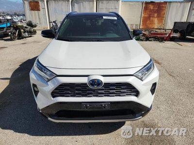 Piąte zdjęcie samochodu w środku: 2019 TOYOTA RAV4 XSE VIN:JTMEWRFV7KJ009187 - miniatura
