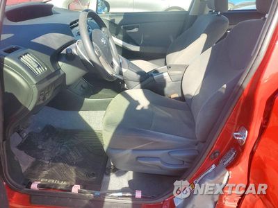 Zdjęcie 7 z 12 samochodu: 2015 TOYOTA PRIUS TWO VIN:JTDKN3DU3F0445995 - miniatura