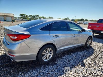 Trzecie zdjęcie samochodu z tyłu: 2017 HYUNDAI SONATA SE VIN:5NPE24AF7HH476822 - miniatura