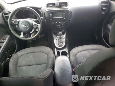 Zdjęcie 8 z 12 samochodu: 2017 KIA SOUL + VIN:KNDJP3A51H7437424 - miniatura