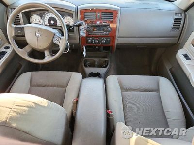Zdjęcie 8 z 13 samochodu: 2005 DODGE DAKOTA QUAD SLT VIN:1D7HE48N45S211764 - miniatura