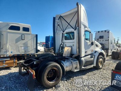 Trzecie zdjęcie samochodu z tyłu: 2018 PETERBILT 579 SEMI TRUCK VIN:1XPBA48X6JD478009 - miniatura