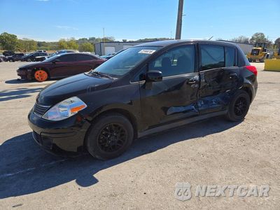2009 NISSAN VERSA 1.8 S 3N1BC13E89L378843 - główne zdjęcie licytacji z USA - miniatura