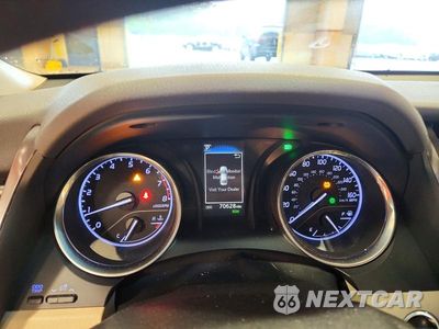 Zdjęcie 9 z 12 samochodu: 2018 TOYOTA CAMRY LE VIN:4T1B11HK4JU678547 - miniatura