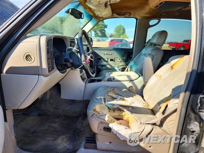 Zdjęcie 7 z 14 samochodu: 2002 CHEVROLET SUBURBAN C1500 VIN:3GNEC16Z32G344582 - miniatura