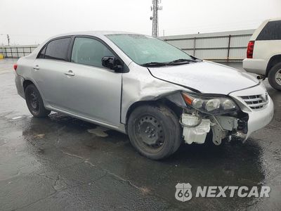 Czwarte zdjęcie samochodu z boku: 2013 TOYOTA COROLLA LE VIN:2T1BU4EE2DC919180 - miniatura