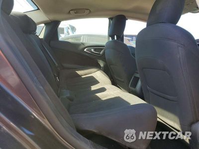 Zdjęcie 10 z 12 samochodu: 2016 CHRYSLER 200 LIMITED VIN:1C3CCCABXGN102770 - miniatura