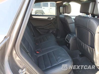Zdjęcie 12 z 15 samochodu: 2018 PORSCHE MACAN TURBO VIN:WP1AF2A51JLB71315 - miniatura