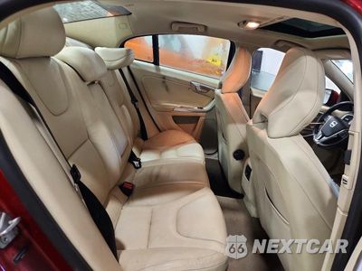 Zdjęcie 10 z 12 samochodu: 2014 VOLVO S60 T5 VIN:YV1612FH3E2296685 - miniatura