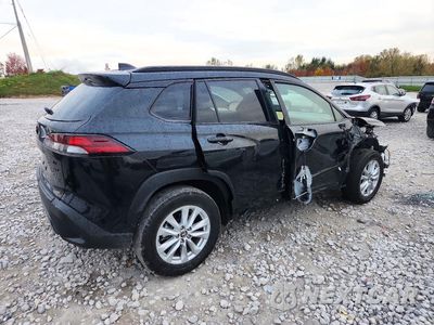 Trzecie zdjęcie samochodu z tyłu: 2026 TOYOTA COROLLA CROSS LE VIN:7MUCAABG5TV174695 - miniatura