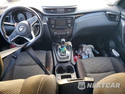 Zdjęcie 8 z 13 samochodu: 2017 NISSAN ROGUE SPORT SV VIN:JN1BJ1CRXHW137092 - miniatura