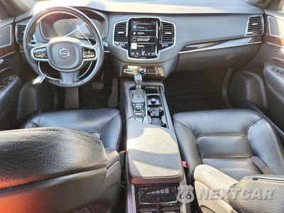 Zdjęcie 8 z 12 samochodu: 2018 VOLVO XC90 T6 VIN:YV4A22PK2J1373549 - miniatura