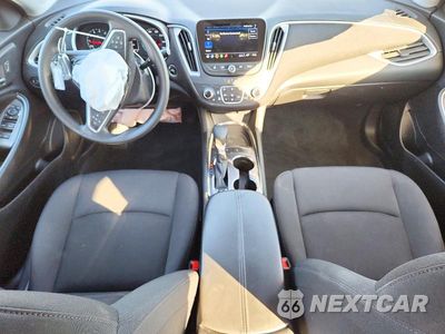 Zdjęcie 8 z 12 samochodu: 2025 CHEVROLET MALIBU LT VIN:1G1ZD5ST4SF151593 - miniatura