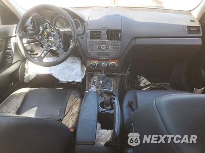 Zdjęcie 8 z 13 samochodu: 2011 MERCEDES-BENZ C 300 4MATIC VIN:WDDGF8BB8BR168533 - miniatura